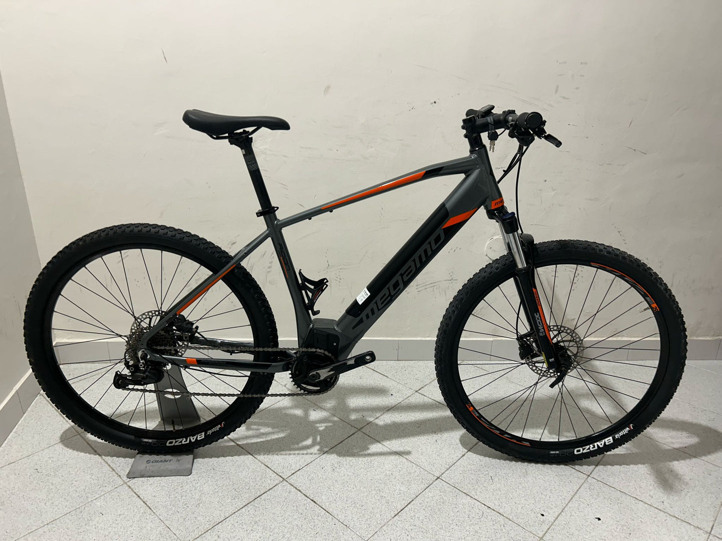 Megamo Ridon size L - Used 